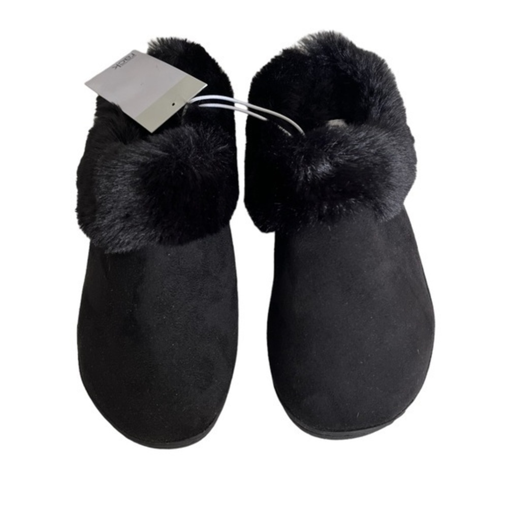 NWT Womens Super Soft Black Slippers